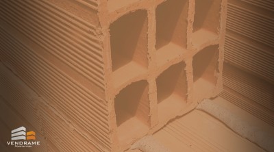 Como é o processo de fabricação do tijolo?